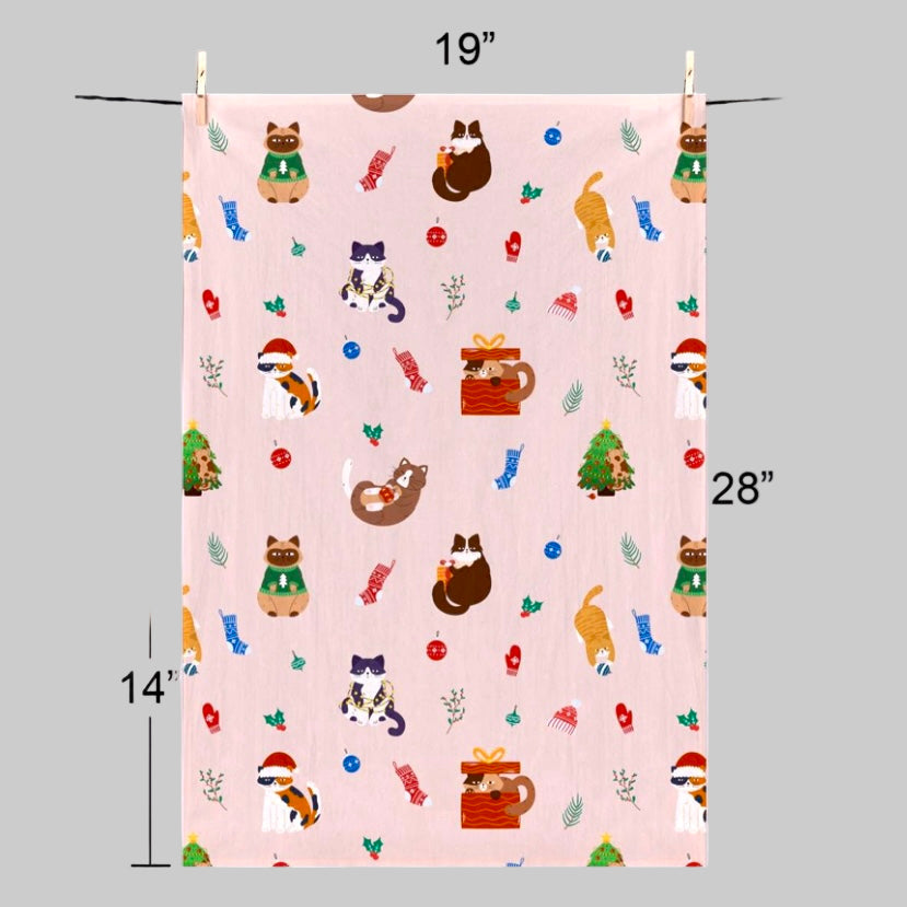 Christmas-themed pattern of cats, trees, and presents on a pink background, with measurements indicated.