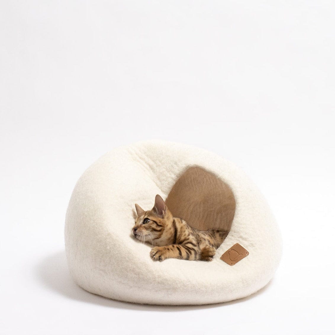 Snow White | Round Style Cave Cat Bed